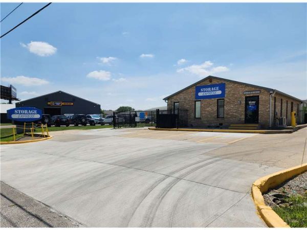 Extra Space Storage - 0827 - Indianapolis - E 86th St