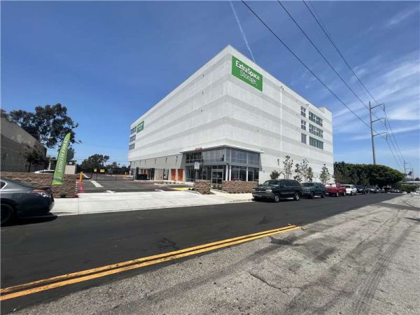 Extra Space Storage - 7948 - Inglewood - 943 Hyde Park Blvd