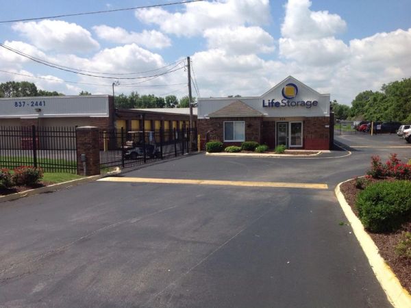 Extra Space Storage - 3222 - Florissant - Washington St