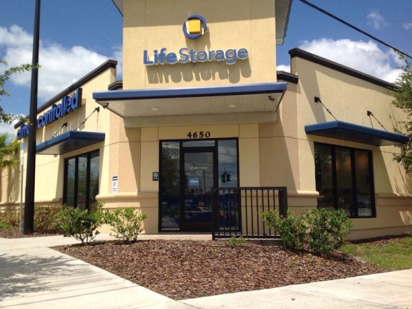 Extra Space Storage - 3526 - Orlando - Semoran Boulevard