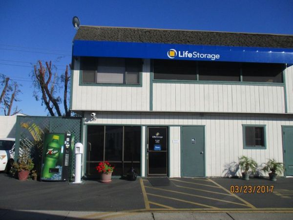 Extra Space Storage - 3425 - Irvine - Muirlands Blvd