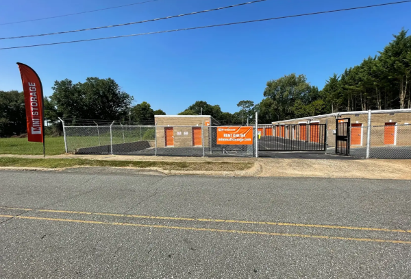 Mini Mall Storage - Shelby - 710 S Morgan St