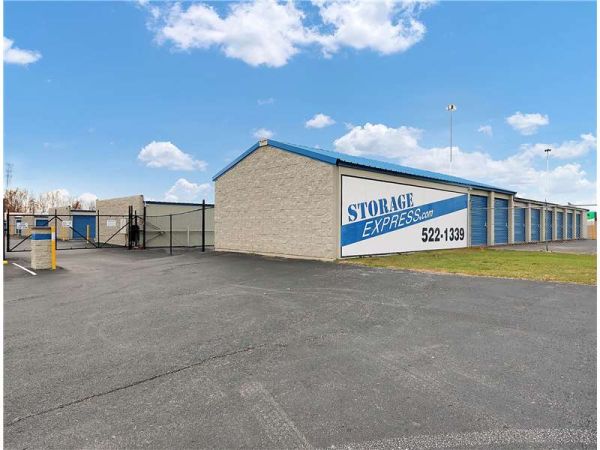Extra Space Storage - 2131 - Seymour - Montgomery Dr