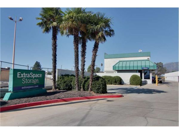 Extra Space Storage - 8304 - Beaumont - E 6th St