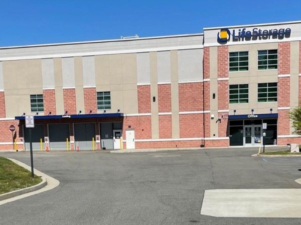 Extra Space Storage - 3538 - Glen Allen - Tom Leonard Dr