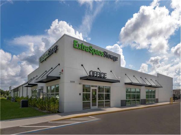 Extra Space Storage - 1869 - Bradenton - 60th Street
