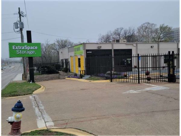 Extra Space Storage - 6097 - Dallas - 2339 Inwood Rd