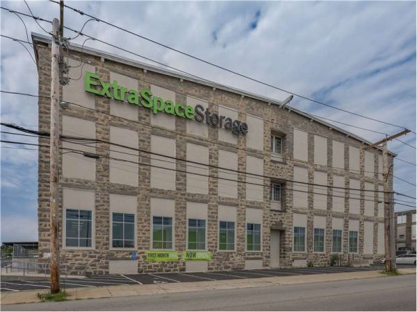 Extra Space Storage - 7064 - Fall River - Quequechan St