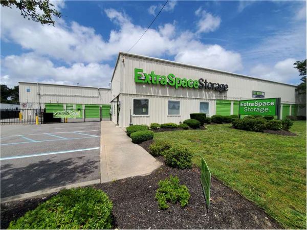 Extra Space Storage - 7432 - Deer Park - Acorn St