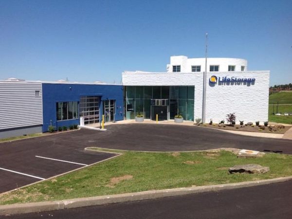 Extra Space Storage - 4042 - St Louis - Linpage Pl