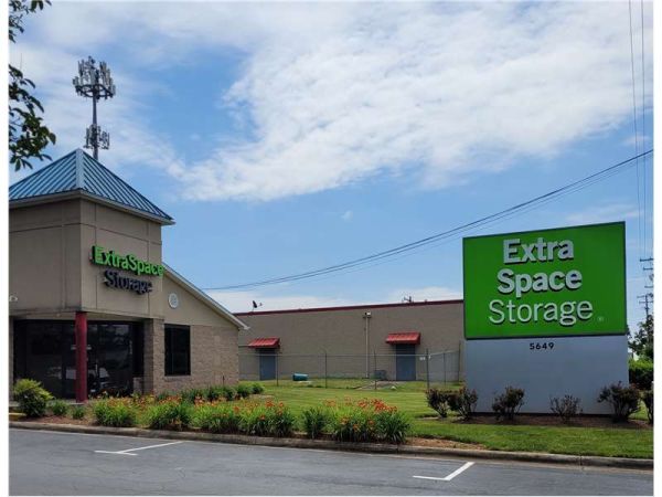 Extra Space Storage - 7966 - Charlotte - 5649 South Blvd