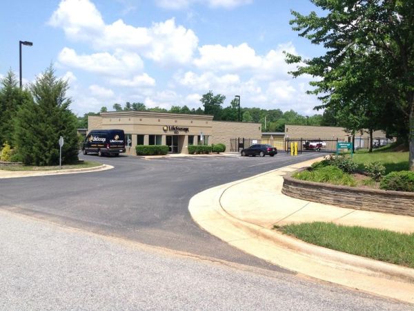 Extra Space Storage - 3318 - Cary - Havensite Court