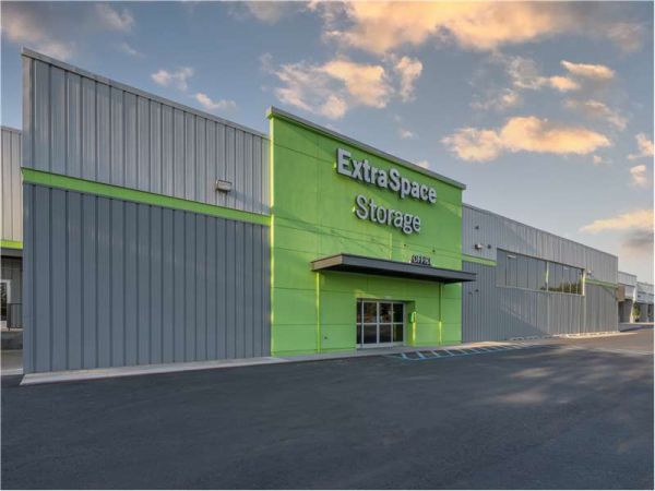 Extra Space Storage - 7326 - Spokane - Division St