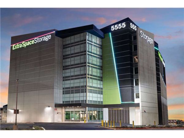 Extra Space Storage - 7738 - Los Angeles - Manchester Ave