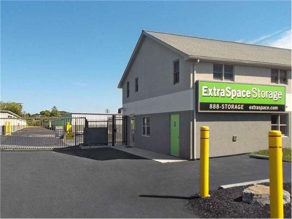 Extra Space Storage - 1742 - Collegeville - 2nd Ave