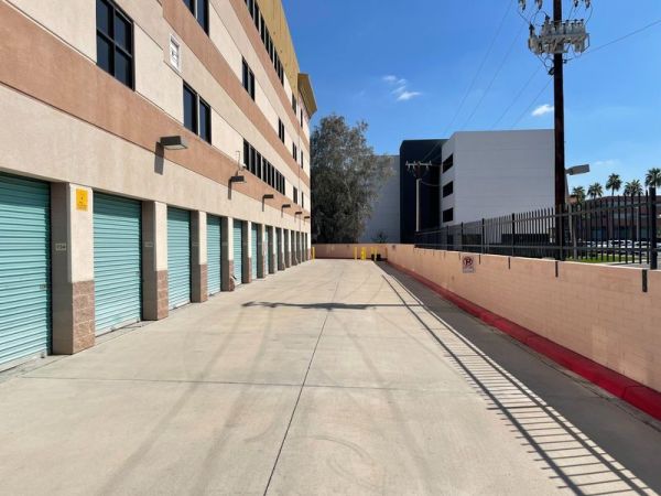Extra Space Storage - 3752 - Phoenix - 16th St