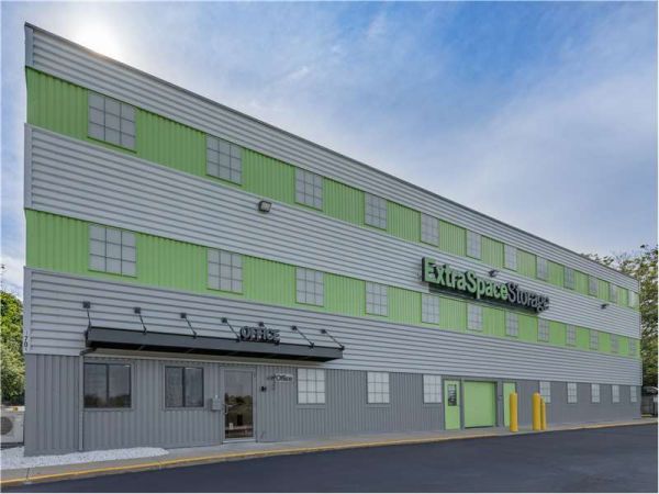 Extra Space Storage - 1554 - North Andover - Osgood St