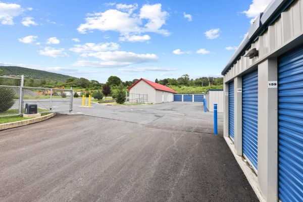 Load and Lock Self Storage - Walnutport