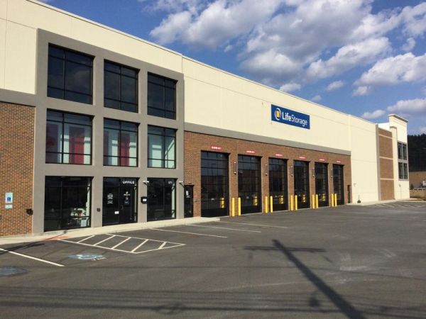 Extra Space Storage - 3880 - Waltham - 171 Bear Hill Rd