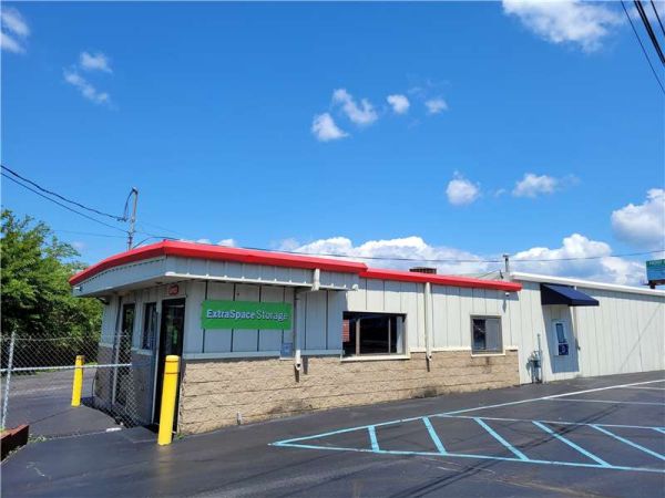 Extra Space Storage - 7640 - Albany - Central Ave