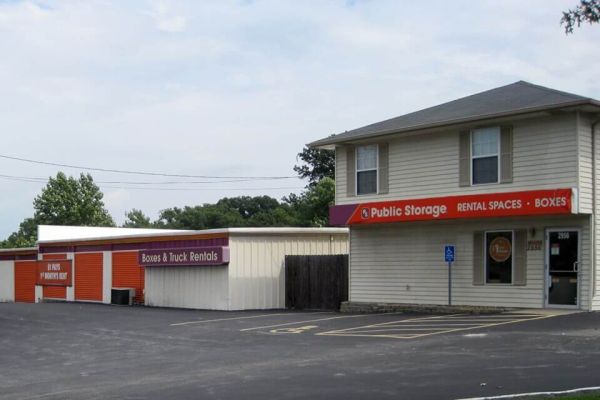 Public Storage - Saint Ann - 2956 N Lindbergh Blvd