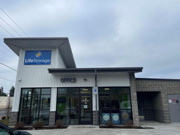 Extra Space Storage - 3887 - Vancouver - 76th St