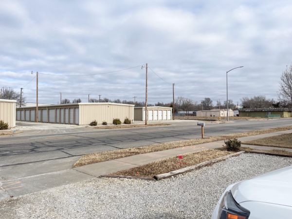 Mini Mall Storage - Hutchinson