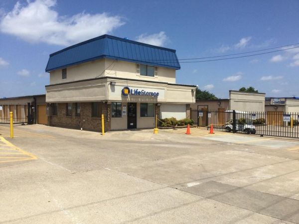 Extra Space Storage - 3574 - Dallas - 3333 N Buckner Blvd