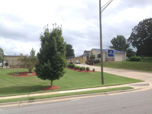 Extra Space Storage - 3021 - Raleigh - Wilmington St