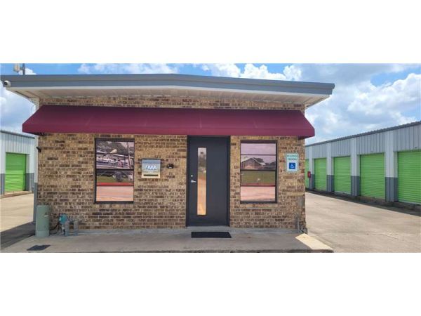 Extra Space Storage - 7797 - Baytown - Main St