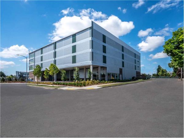 Extra Space Storage - 8741 - Portland - Holladay St