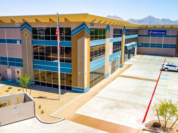 Extra Space Storage - 3908 - Scottsdale - Paradise Ln