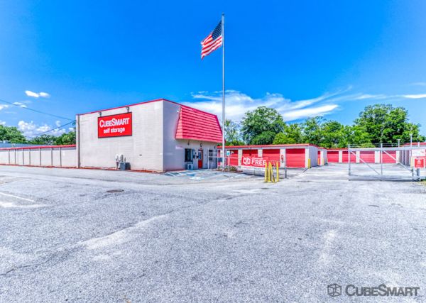 CubeSmart Self Storage - North Charleston - 5850 Rivers Ave