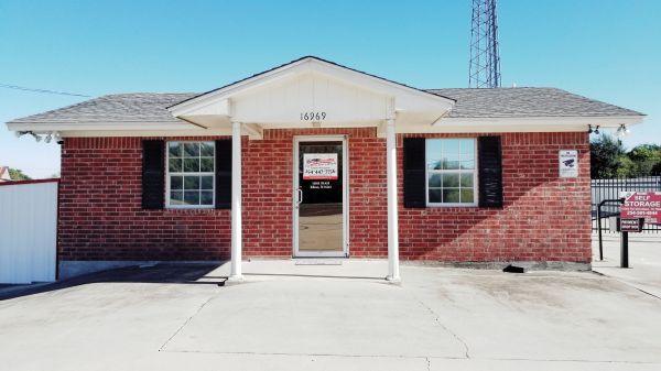 FM 439 Self Storage