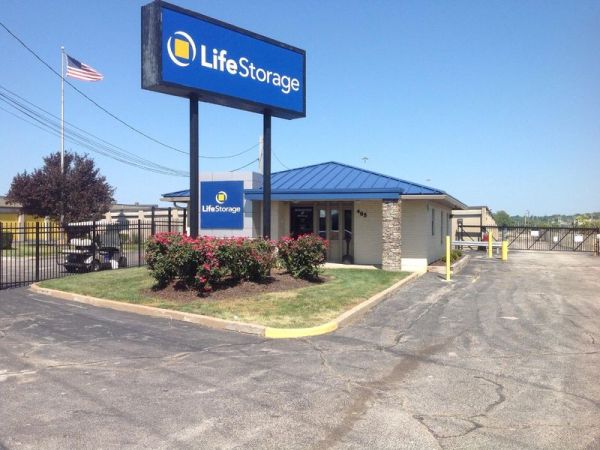 Extra Space Storage - 3365 - Fenton - Highway Drive