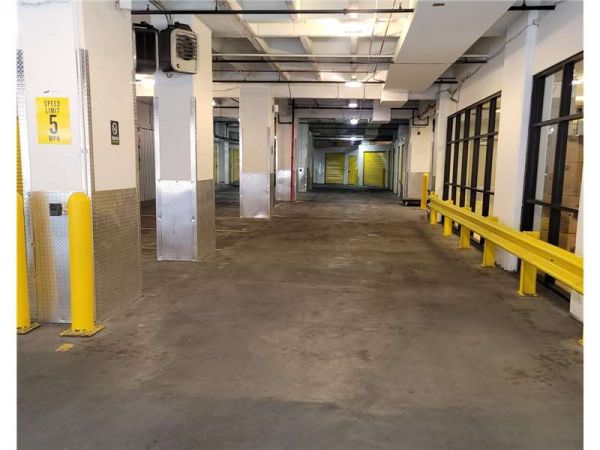 Extra Space Storage - 7884 - Chicago - Wabash Ave