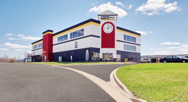 StorageMart - Butterfield Rd