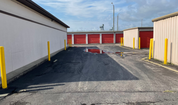 Mini Mall Storage - Nitro - 4131 1st St
