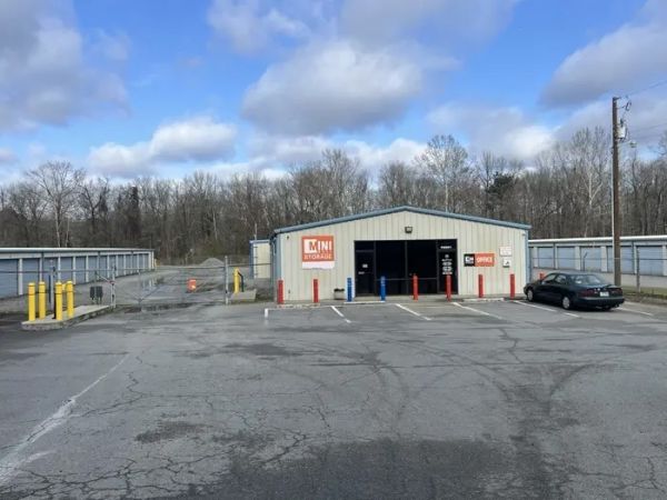 Mini Mall Storage - Little Rock