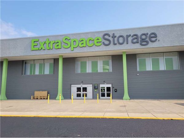 Extra Space Storage - 6009 - Montgomery - 2270 South Blvd