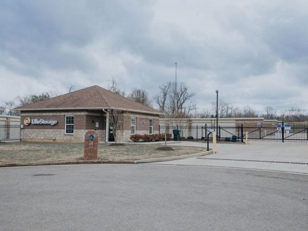 Extra Space Storage - 4208 - White House - Sage Rd