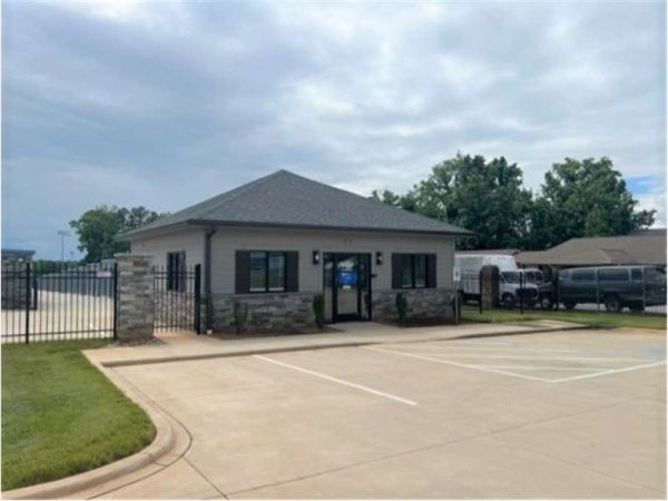 Extra Space Storage - 2055 - Denver - NC-16 Business