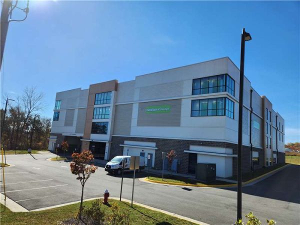 Extra Space Storage - 4132 - Leesburg - Golf Club Rd