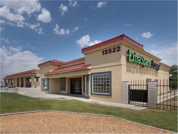 Extra Space Storage - 8526 - Hesperia - 13522 Main Street
