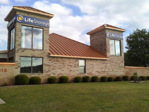 Extra Space Storage - 3348 - Round Rock - 1515 N A W Grimes Blvd