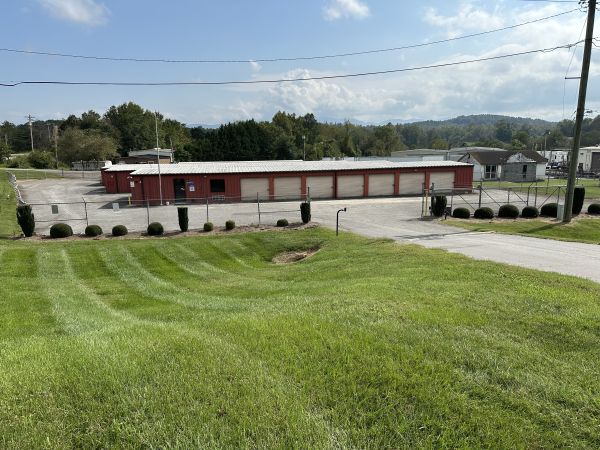 Silver Creek Storage - 601 Jamestown Rd