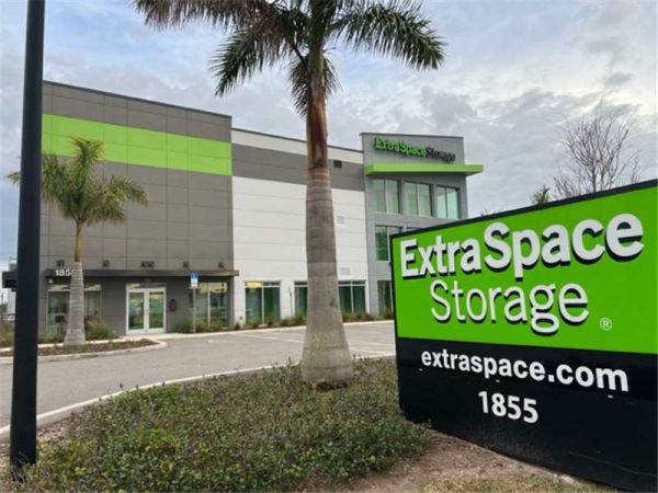 Extra Space Storage - 7781 - St Petersburg - 1855 32nd St N