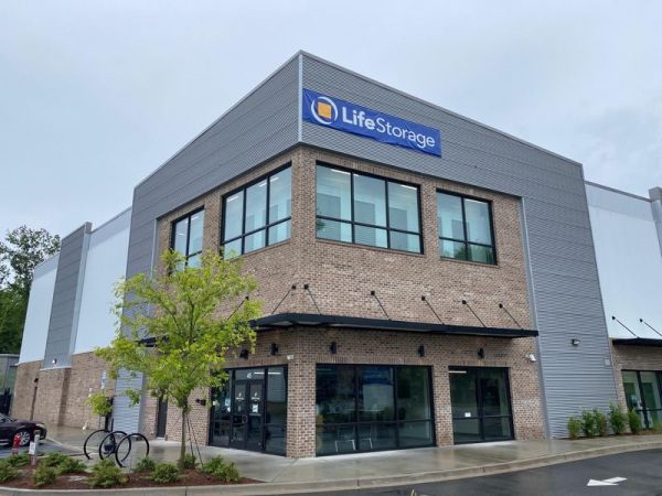 Extra Space Storage - 3725 - Charleston - Grand Oaks Blvd