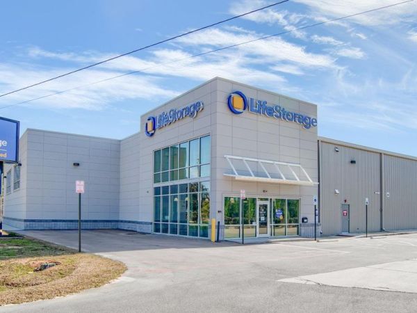 Extra Space Storage - 3259 - Mobile - 8781 Airport Blvd