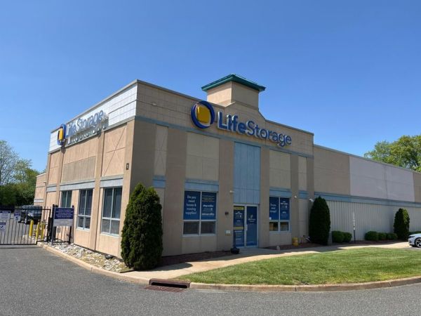 Extra Space Storage - 3351 - Farmingdale - Tinton Falls Road